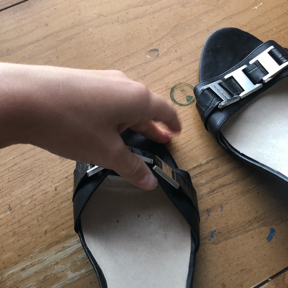 Micheal Kors heels - Picture 3 of 6